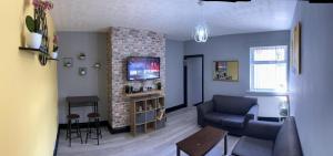 Nuns Moor fully equipped kitchen free parking Netflix