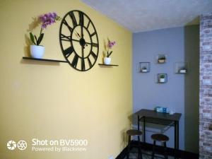 Nuns Moor fully equipped kitchen free parking Netflix