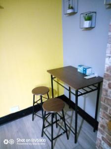 Nuns Moor fully equipped kitchen free parking Netflix