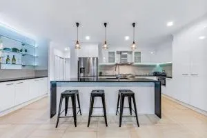 Airlie Beach Home - Palm Grove