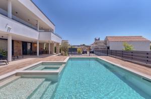 New VILLA TIHI OTOK near the beach 