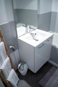 Appartements MAMA with aircon including a parking space at 300 meters : photos des chambres