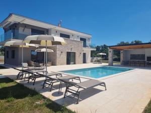 Luxury Villa Serena 2022 - with heated Pool