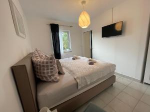 Enna Apartment 3 perfect location