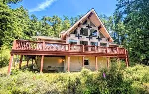 Villa w/ Amazing Bay Views Near Beach w/ Garden, Ping Pong - Eastsound