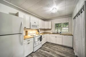 Serene Smoky Mountain Home with Grill and Patio!