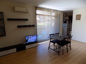 Двустаен апартамент в комплекс Нестинарка