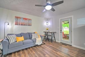 Cozy Knoxville Apartment about 9 Mi to Downtown!