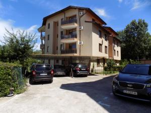 Двустаен апартамент в комплекс Нестинарка