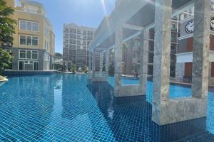 Exclusive Arcadia Condo - Amazing Pools & Gardens, Gym, Sauna, Waterfalls, Jacuzzi, Fast Internet