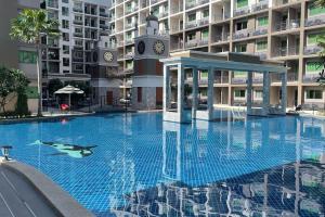 Exclusive Arcadia Condo - Amazing Pools & Gardens, Gym, Sauna, Waterfalls, Jacuzzi, Fast Internet