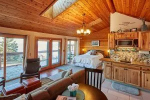 Cozy Schroeder Studio with Deck on Lake Superior - Washburn