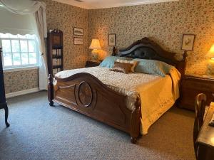 The Cypress Inn