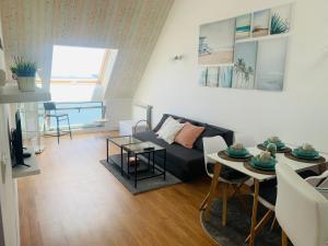 Apartamentos LAMAROSA -ATICO ,Vistas al Mar Cantabrico PARKING