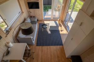 AITVARU TERASOS apartamentai pirmame aukšte su terasa į kanalą