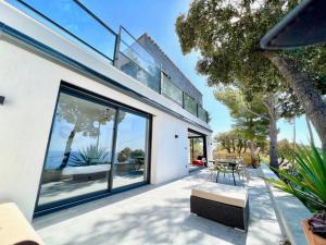 VILLA 650, Vue Mer magnifique, entièrement rénovée avec piscine