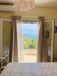 Mikro Amoni Beach Villa