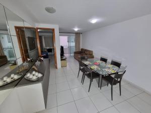 Apto Próximo Praia com 02 Quartos