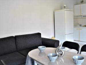 Appartements Appartement T2 avec Terrasse et Garage en Plein Centre, 4 Couchages - Cavalaire-sur-Mer - FR-1-226B-105 : photos des chambres