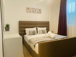 Apollo 2-BR Apt in Larnaca