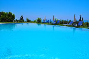 Apartments in a Small family holiday complex with Swimming Pool  Pelekas Beach