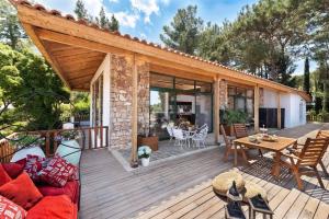 AGROLOGY LUX - 4 BEDROOM Luxurious villa on an Agricultural Haven Retreat