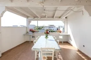 Blue And Blue City - 乌真托