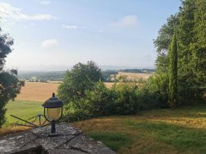 Maisons de vacances Stunning 3Bed House in Loubes Bernac Private Pool : photos des chambres