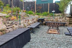 1 Bed Cottage - Sleeps 3 - Garden - Parking - Wifi