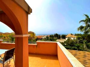 Sea view apartment with garden Mojon Hills