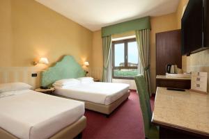Classic Triple Room room in Best Western Hotel Tritone