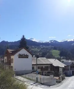 瓦尔乔利酒店 - 莱孔塔米讷蒙茹瓦