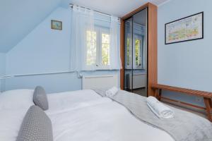Sea Edge Apartment by Renters