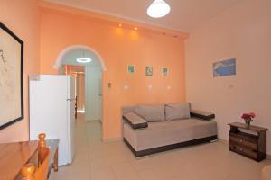 Andromaches large apartment