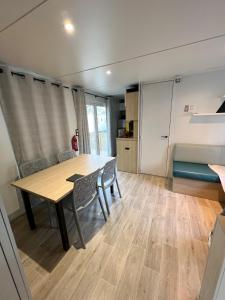 Campings Charmant Mobil-Home 6 pers : photos des chambres