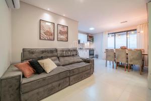 665 - Belíssimo Apartamento na Praia de Bombas