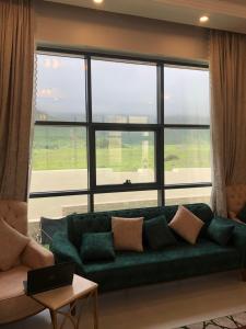 Taqah Hills; طاقة هيلز