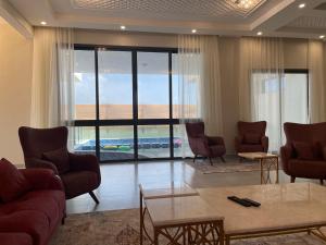 Taqah Hills; طاقة هيلز