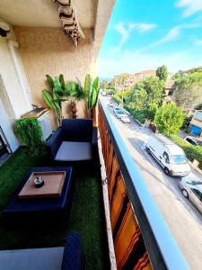 Appartement climatisé design au cœur de St-Aygulf à 200 metres la mer