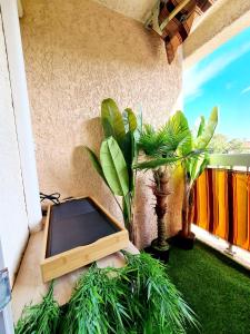 Appartement climatisé design au cœur de St-Aygulf à 200 metres la mer