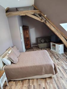 B&B / Chambres d'hotes Domaine des grands chenes : photos des chambres