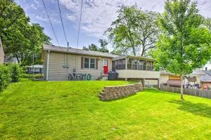 Family-Friendly Omaha Home about 5 Mi to Dtwn! - Irvington