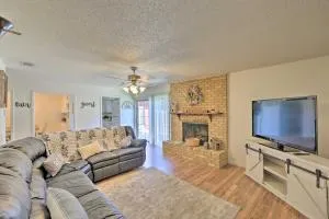 Family Home in Fort Worth Pets Welcome! - Edgecliff Village