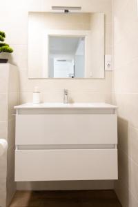 Lujoso apartamento entre 2 playas con garaje, wifi