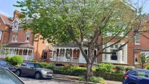 Beautiful Garden Apartment in Leafy St Leonards 5 Mins to Beach - Hollington