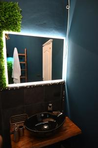 Queen Suite with Spa Bath