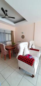 Penthouse Five - The Beautiful 3Br En-suite Apt