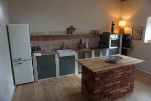 Alte Brennerei Schloss Zehista OG Akelei