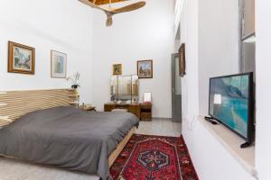 To Hani - Large Traditional House