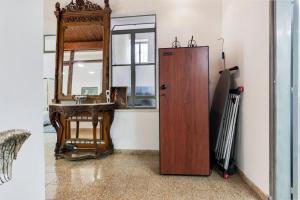 To Hani - Large Traditional House